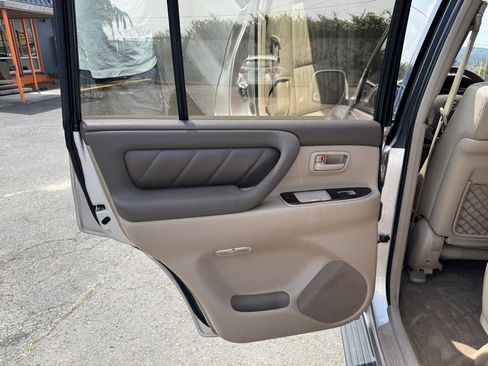 Used 1998 Toyota Land Cruiser AWD/4WD image 15