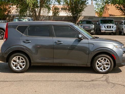 Used 2021 Kia Soul S FWD image 4