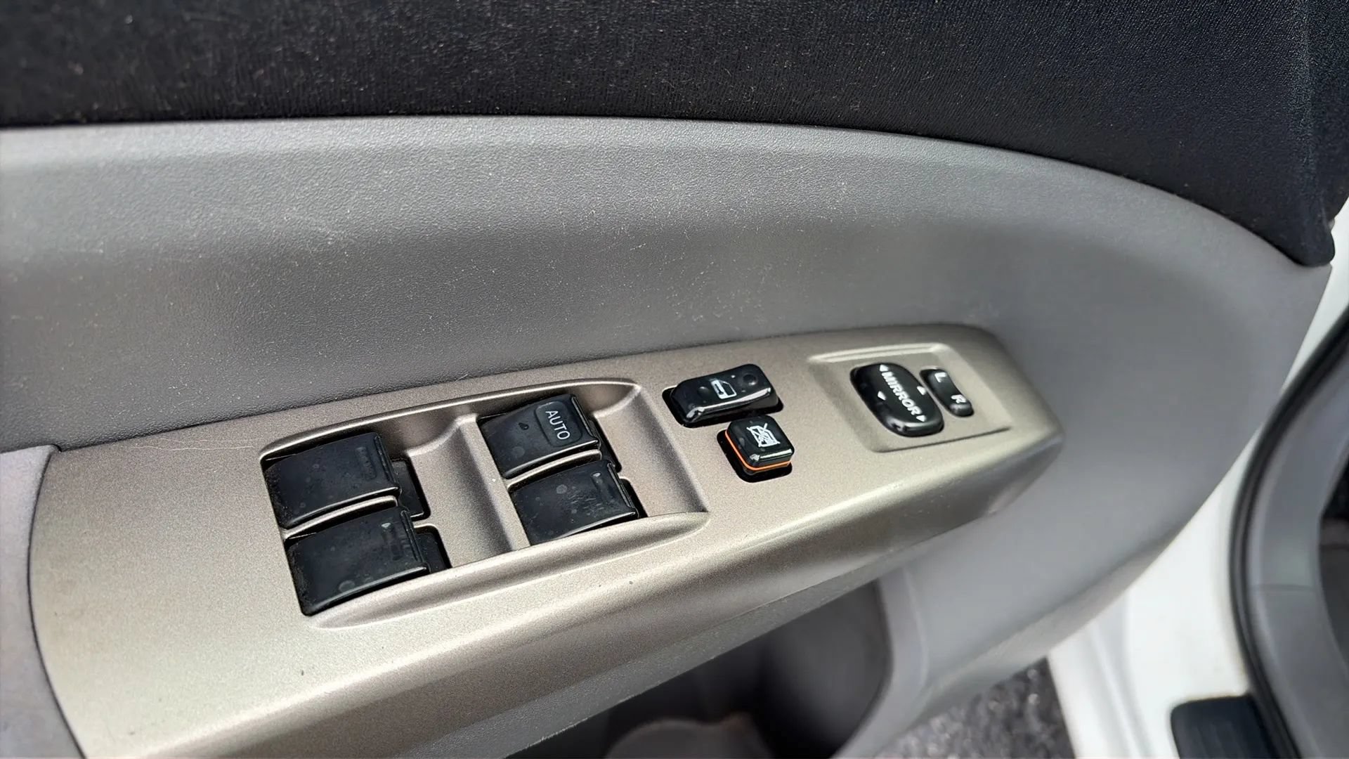 Used 2008 Toyota Prius w/ Pkg 2 FWD image 11