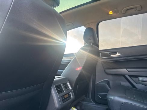 Used 2019 Volkswagen Atlas SEL Premium AWD/4WD image 36
