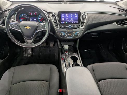 Used 2021 Chevrolet Malibu RS image 28