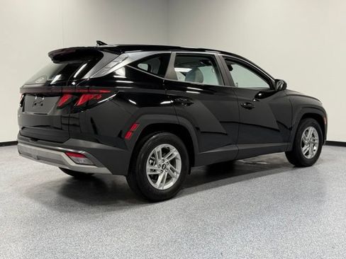 Used 2025 Hyundai Tucson SE FWD image 12