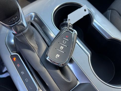 Used 2025 Chevrolet Blazer LT image 18