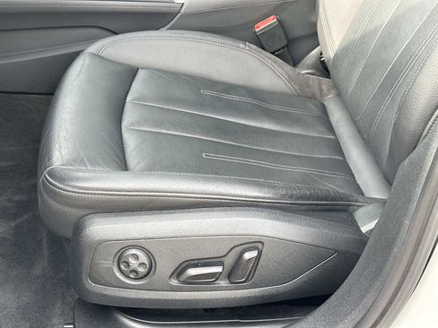 Used 2017 Audi A4 2.0T Premium image 16