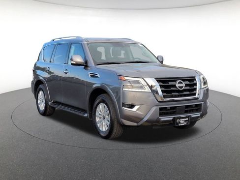 Used 2024 Nissan Armada SV image 3