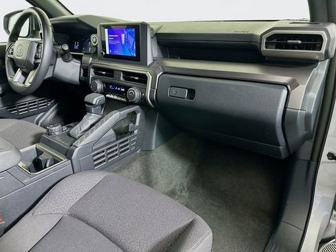 Used 2025 Toyota 4Runner SR5 AWD/4WD image 29