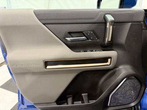 Used 2024 GMC Hummer EV 2X w/ LPO, Illumination Package image 16
