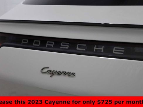 Certified 2023 Porsche Cayenne Platinum Edition image 8