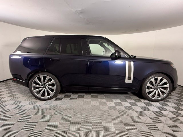 Certified 2025 Land Rover Range Rover SV AWD/4WD image 8