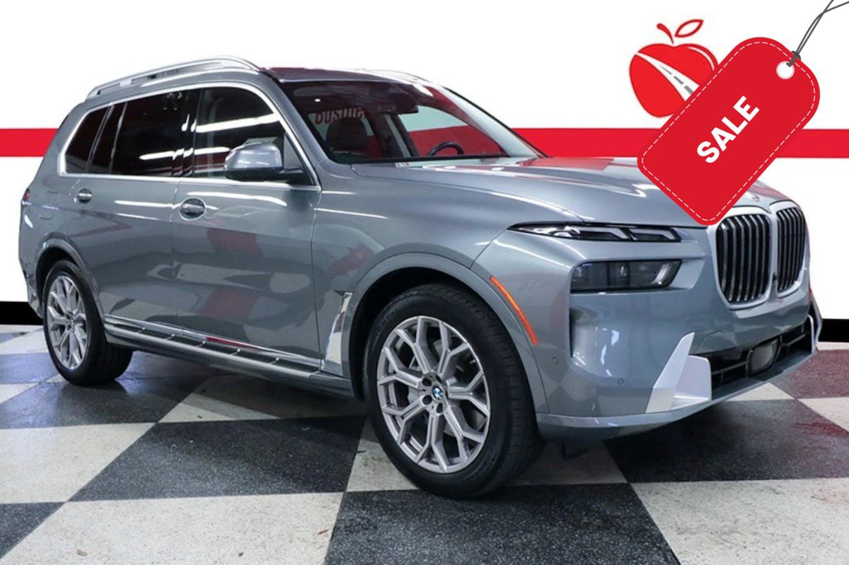 Used 2026 BMW X7 xDrive40i AWD/4WD image 1