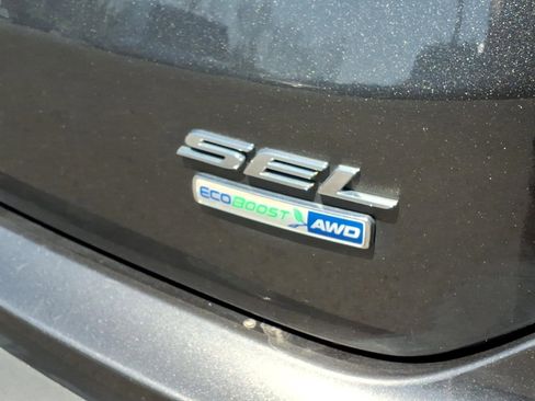 Used 2019 Ford Edge SEL w/ Equipment Group 201A AWD/4WD image 11