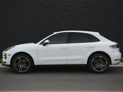 Certified 2020 Porsche Macan AWD/4WD image 2
