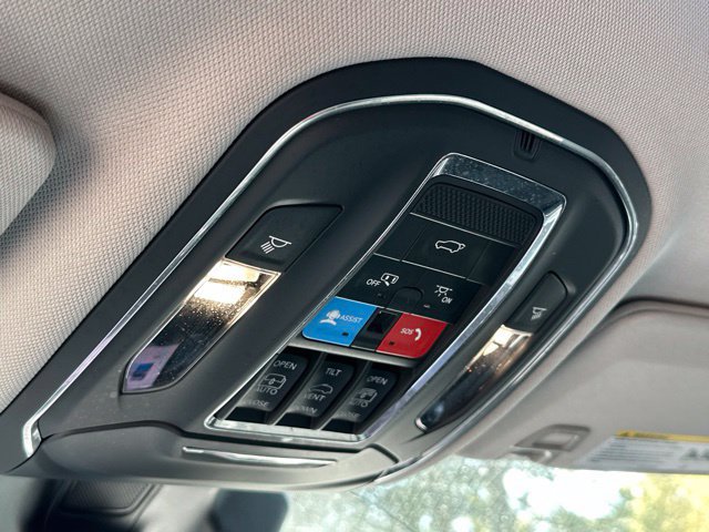 Used 2024 Jeep Grand Cherokee Limited AWD/4WD image 12