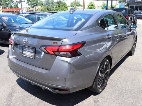 Used 2024 Nissan Versa SR FWD image 5