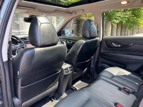 Used 2018 Nissan Rogue SL w/ Premium Package AWD/4WD image 25
