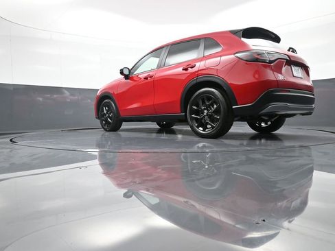 Certified 2025 Honda HR-V Sport image 30