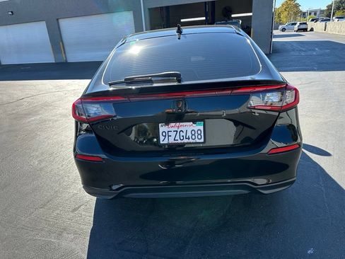 Used 2023 Honda Civic EX-L image 5