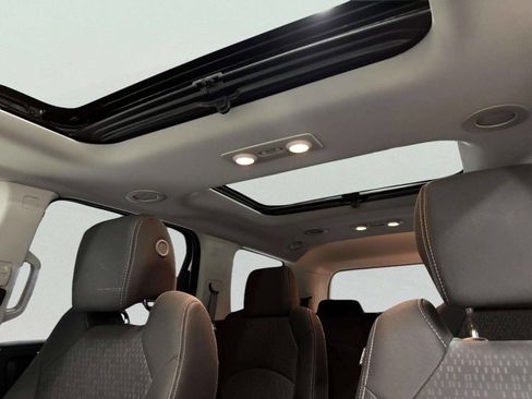 Used 2016 GMC Acadia SLE image 38