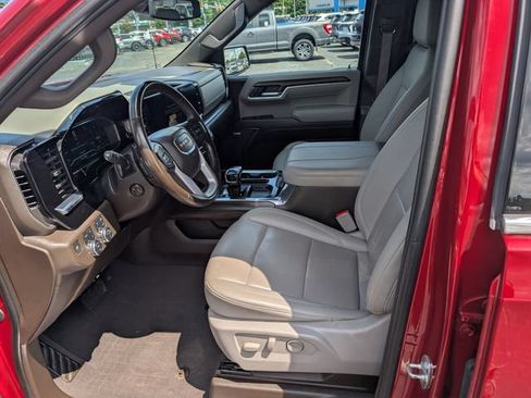 Used 2023 GMC Sierra 1500 SLT w/ SLT Premium Package AWD/4WD image 18