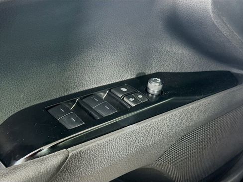 Certified 2025 Toyota Camry SE image 10