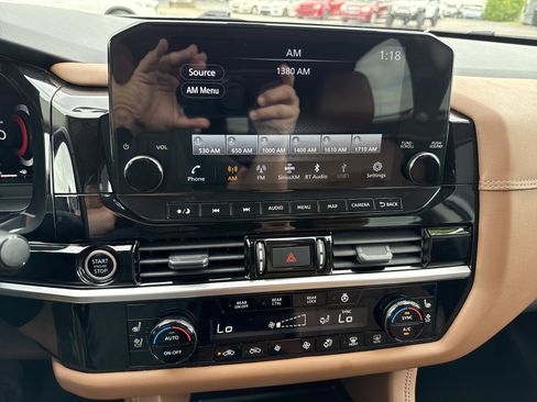 Used 2022 Nissan Pathfinder Platinum w/ Cargo Package AWD/4WD image 25