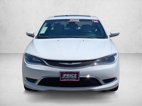 Used 2016 Chrysler 200 Limited w/ Anniversary Edition FWD image 2