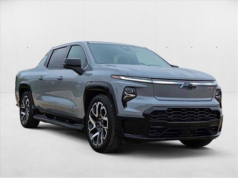 New 2025 Chevrolet Silverado EV RST image 7