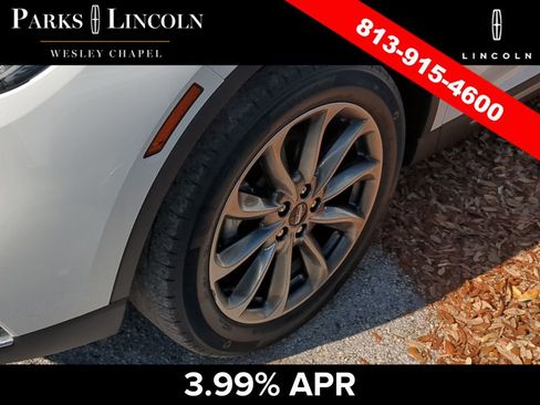 Used 2022 Lincoln Corsair FWD w/ Premium Package image 7