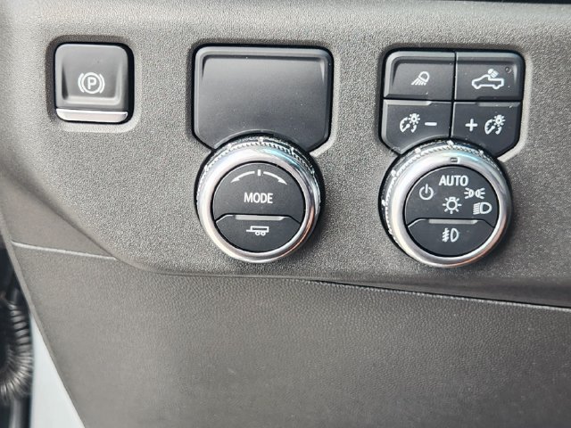 Used 2025 GMC Sierra 1500 SLT RWD image 21