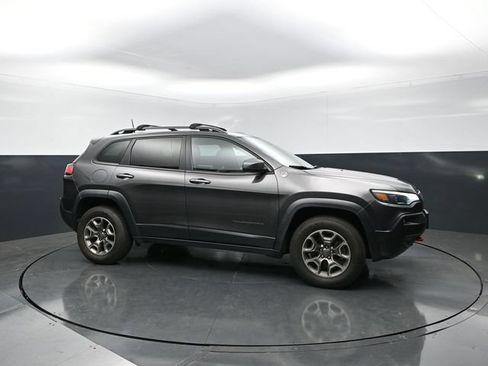 Used 2021 Jeep Cherokee Trailhawk w/ Trailer Tow Group AWD/4WD image 6