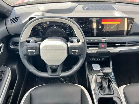 New 2025 Kia K4 GT-Line Turbo w/ GT-Line Premium Package FWD image 10