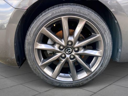 Used 2018 MAZDA MAZDA3 Touring image 10