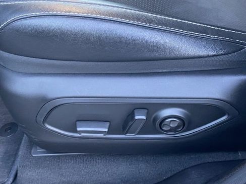 Used 2023 Jeep Grand Cherokee L Altitude image 29