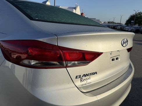 Used 2018 Hyundai Elantra Value Edition FWD image 10