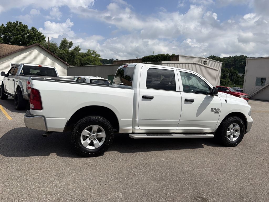 Used 2023 RAM 1500 Classic SLT w/ Electronics Group AWD/4WD image 3