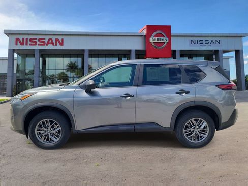 Used 2023 Nissan Rogue S AWD/4WD image 7