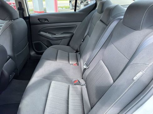 Used 2025 Nissan Altima 2.5 SV FWD image 13