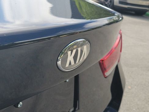 Used 2019 Kia Optima LX image 11
