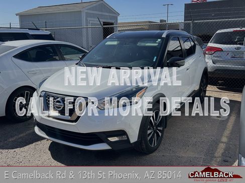 Used 2019 Nissan Kicks SR FWD image 1