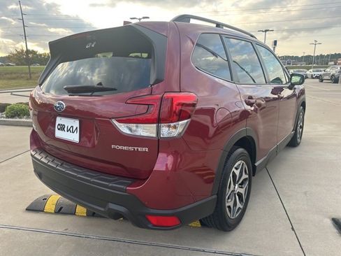 Used 2021 Subaru Forester Premium w/ Popular Package #1 image 5