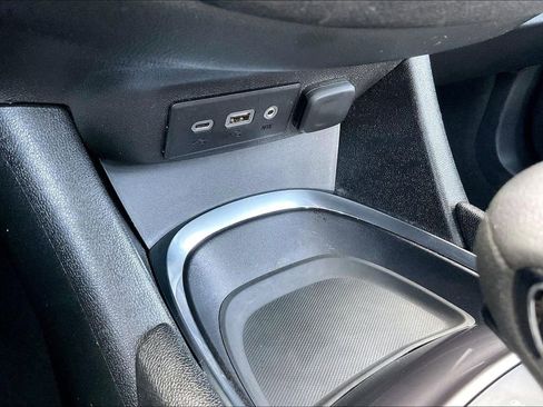 Used 2022 Chevrolet Malibu LT image 25