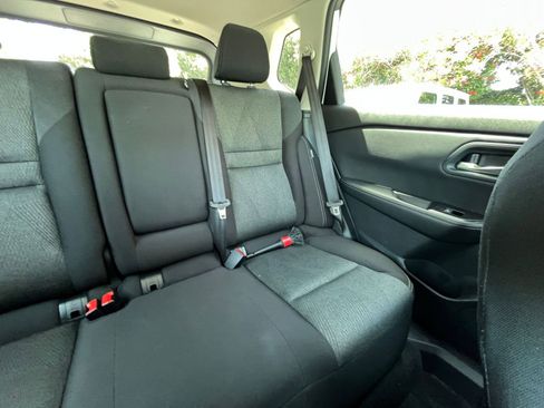 Used 2025 Nissan Rogue SV AWD/4WD image 39
