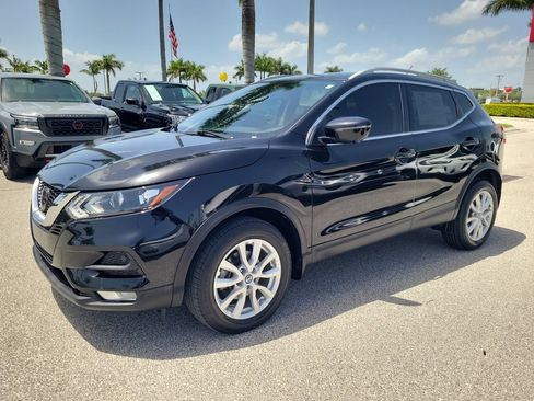 Used 2021 Nissan Rogue Sport SV w/ Technology Package FWD image 5