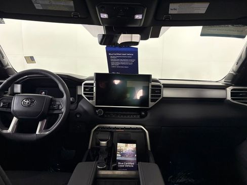 Used 2025 Toyota Tundra Limited image 27