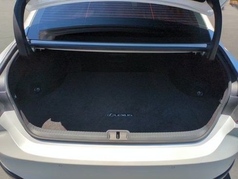 Used 2025 Lexus ES 300h w/ Premium Package FWD image 28