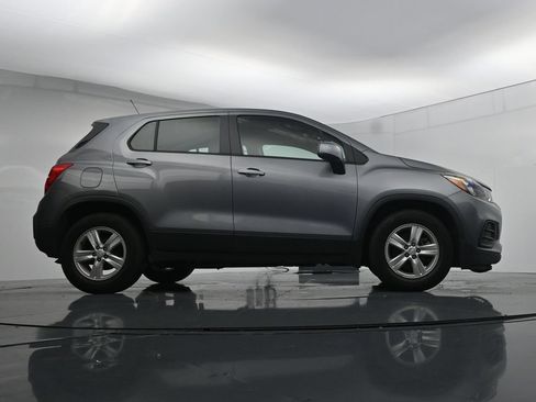 Used 2020 Chevrolet Trax LS FWD image 24