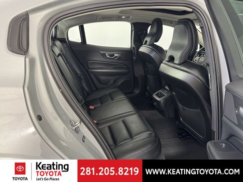 Used 2024 Volvo S60 B5 Plus image 18