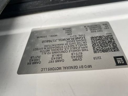 Used 2020 Chevrolet Traverse RS w/ LPO, Floor Liner Package FWD image 27