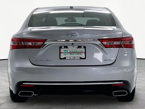Used 2018 Toyota Avalon XLE image 5