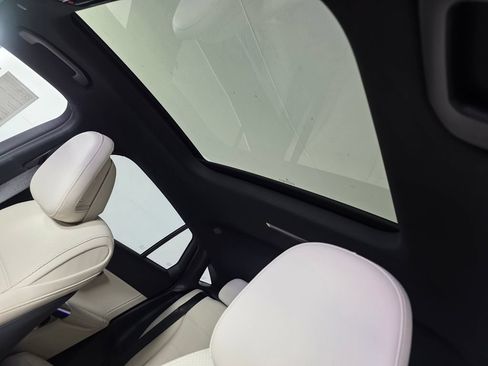 New 2027 Mercedes-Benz GLC 300 4MATIC image 9